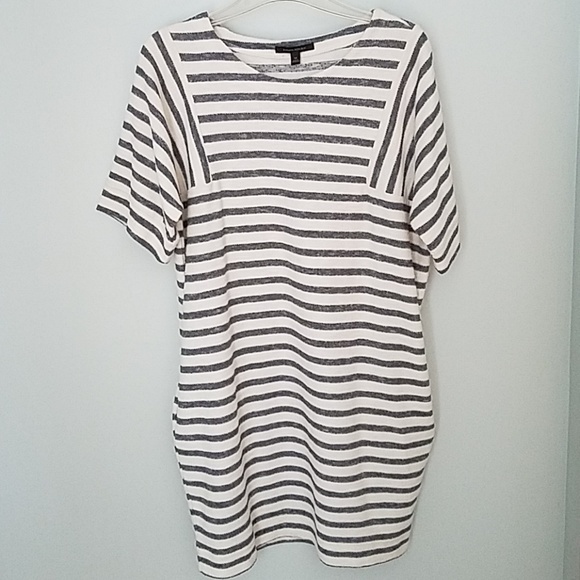 Banana Republic Dresses & Skirts - Banana Republic Striped T Shirt Dress Size Medium